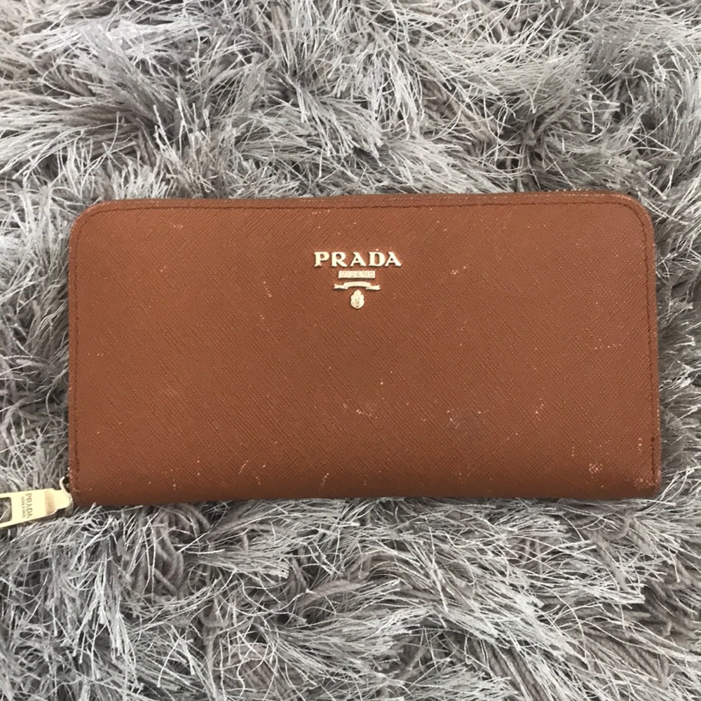 AUTH PRADA BAG